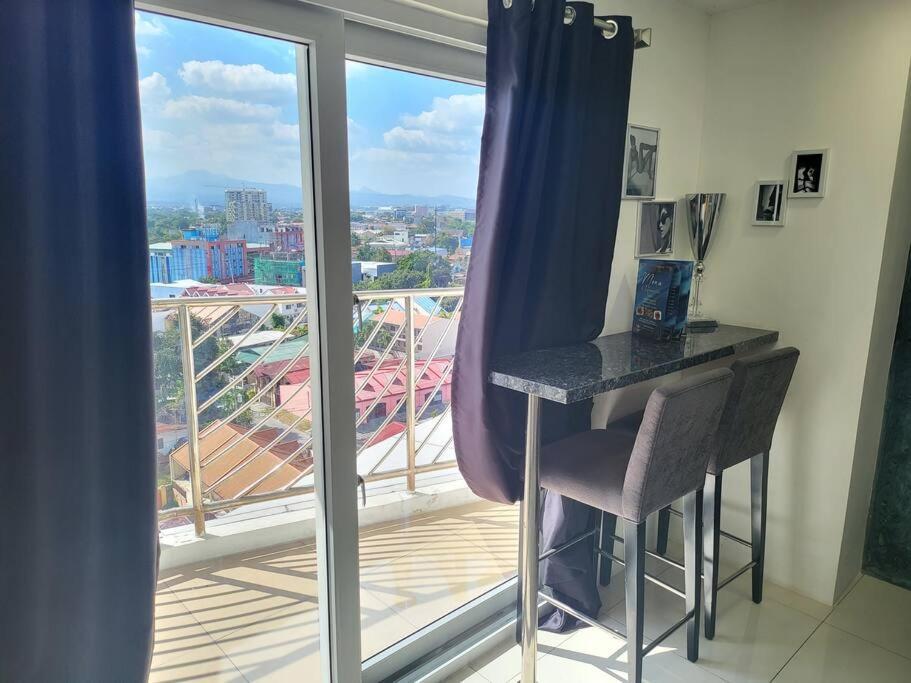 Kandi Tower 3, Premium 1Br With 2Cr & 2 Balcony. Angeles Exteriér fotografie